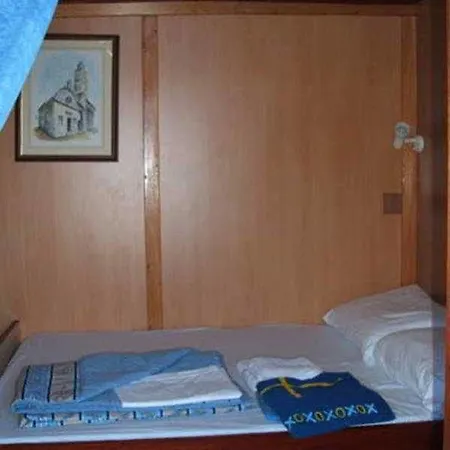 Cruise From On M/y Mali Ante ホテル 5*