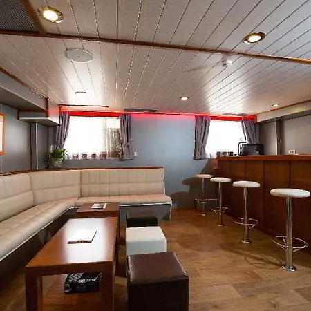 Cruise From On M/y Mali Ante 호텔 5*