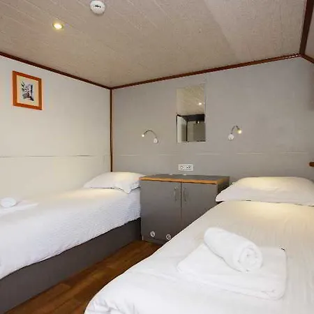 호텔 Cruise From On M/y Mali Ante 5*